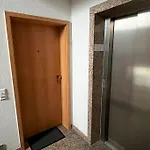 Aparment In Popular Neighborhood Apartament *