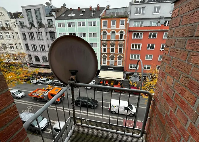 Aparment In Popular Neighborhood * Keulen