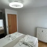 Aparment In Popular Neighborhood Kolín nad Rýnem
