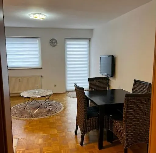 Aparment In Popular Neighborhood Apartment