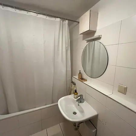 Aparment In Popular Neighborhood Lejlighed *