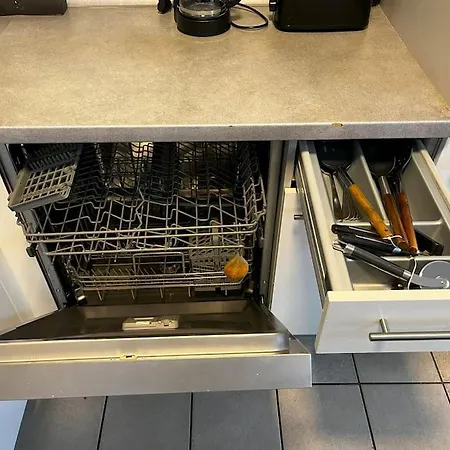 Lejlighed Aparment In Popular Neighborhood *